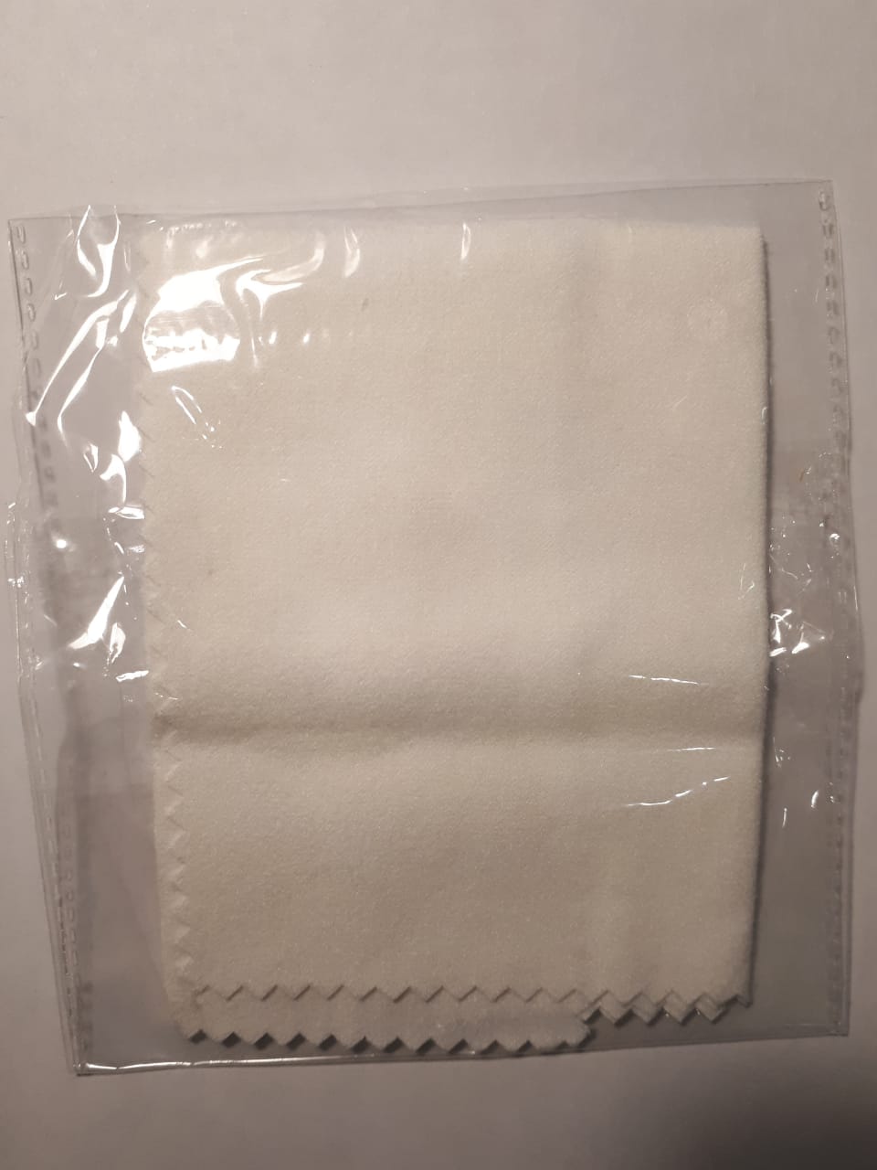 Салфетка для протирки внешней поверхности Флейты EasyMusic, цвет белый, край зиг-заг