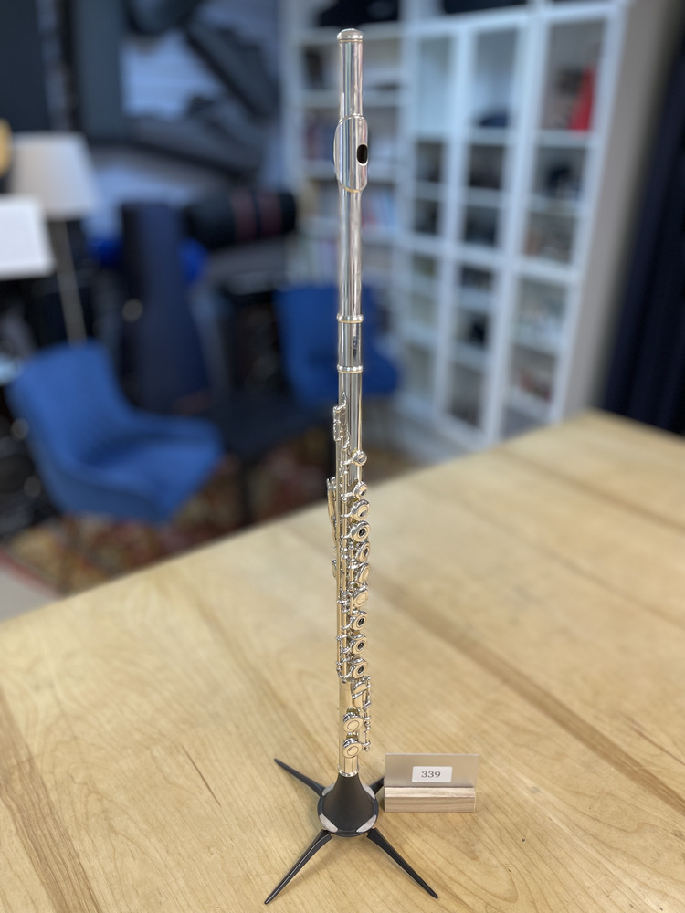 Флейта Yamaha YFL-371, полупрофессиональная, с резонаторами, не в линию, E-механика