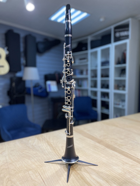 Кларнет Bb Amati Concerto ACL 321, ученический, 17 клапанов